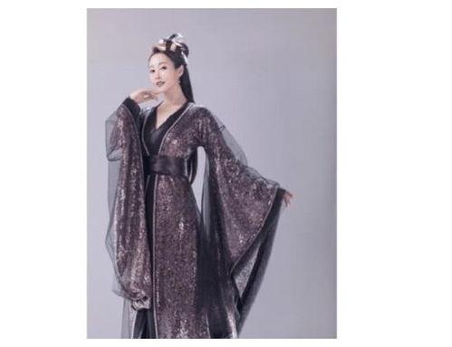 李纯娱乐圈爆料,揭秘明星幕后真相 第1张 李纯娱乐圈爆料,揭秘明星幕后真相 第1张